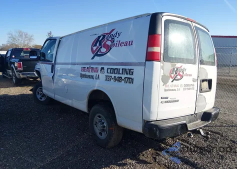 2011 Chevrolet Express 2500 Work Van from USA, damaged, VIN 1GCWGFFA4B1131339